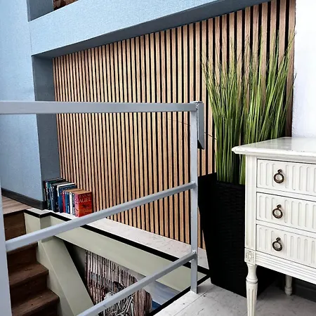 Σπίτι διακοπών Sea Loft - Entire 3 Level House, Center