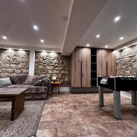 Sea Loft - Entire 3 Level House, Center * Βάρνα